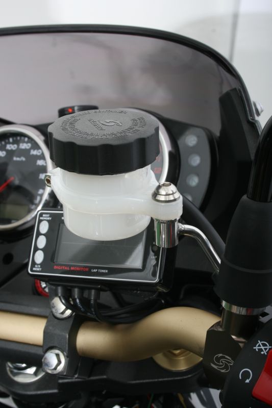 Reservoir bracket - rod style