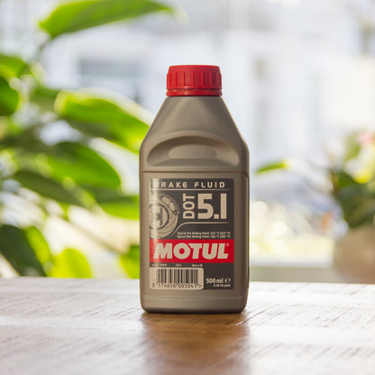 Motul DOT 5.1 brake fluid DOT5.1