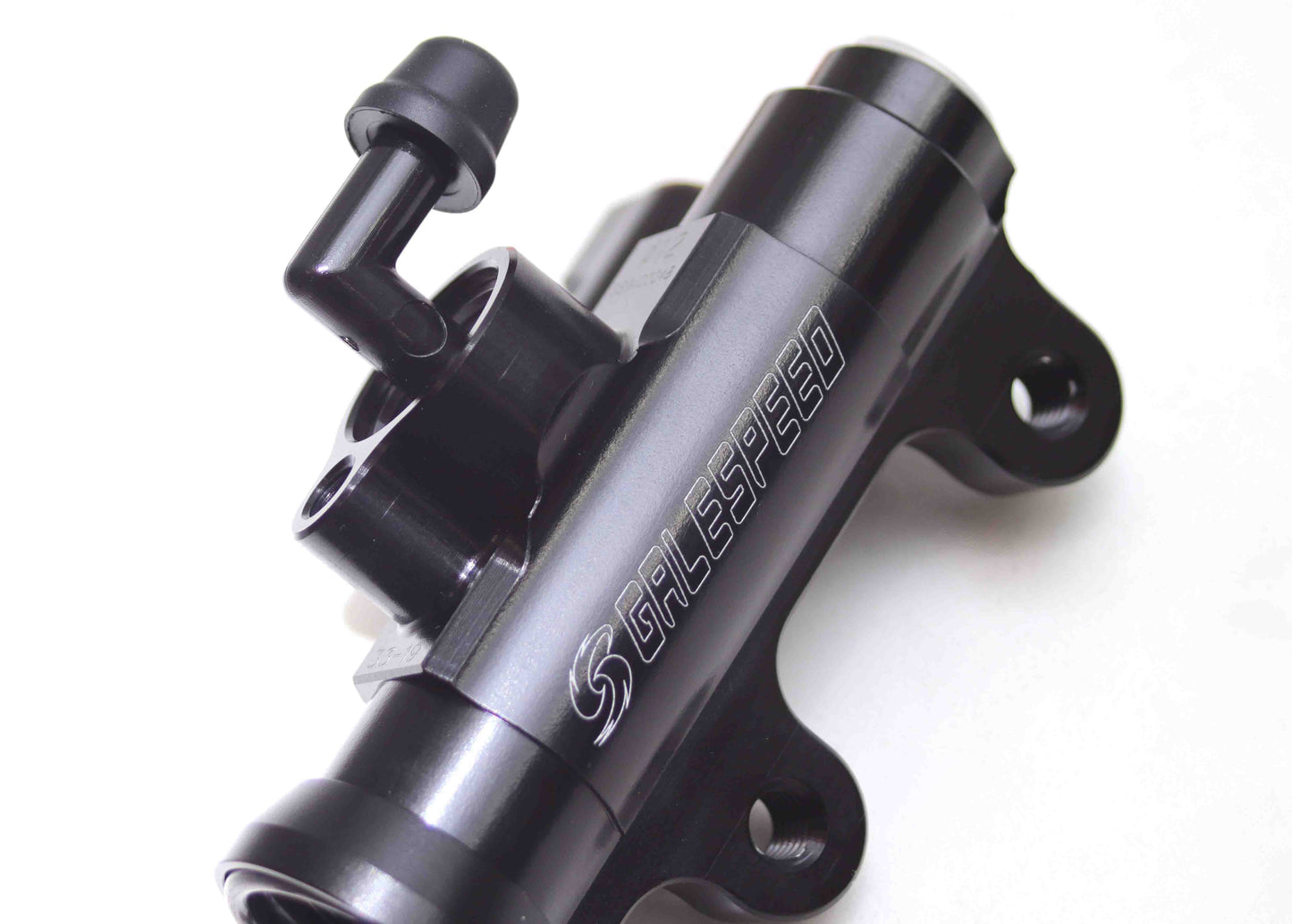 Rear brake master cylinder