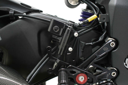 Rear brake master cylinder